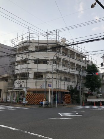 集合住宅外壁塗装足場